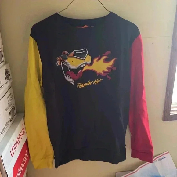 Cheetos sweat shirt - Picture 1 of 2